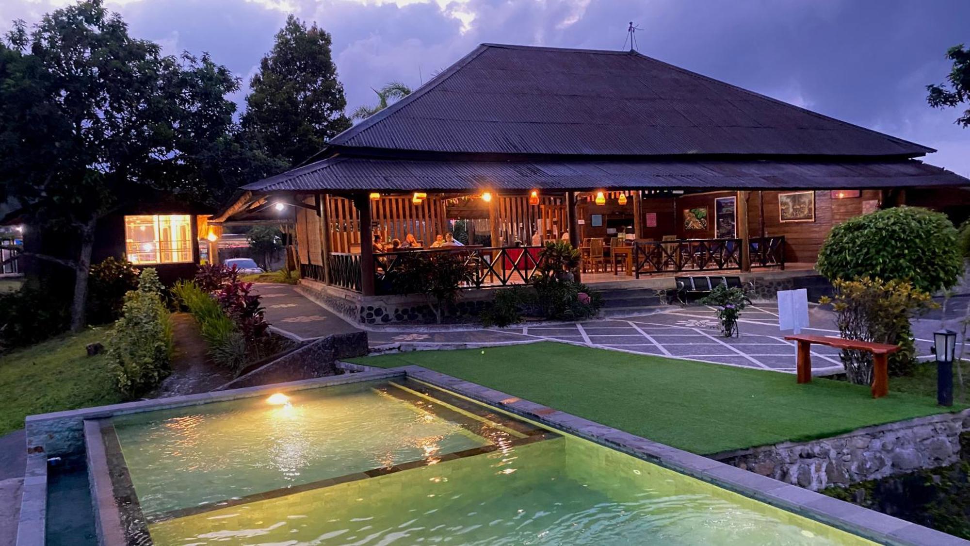 Pondok Senaru Cottages Exterior photo